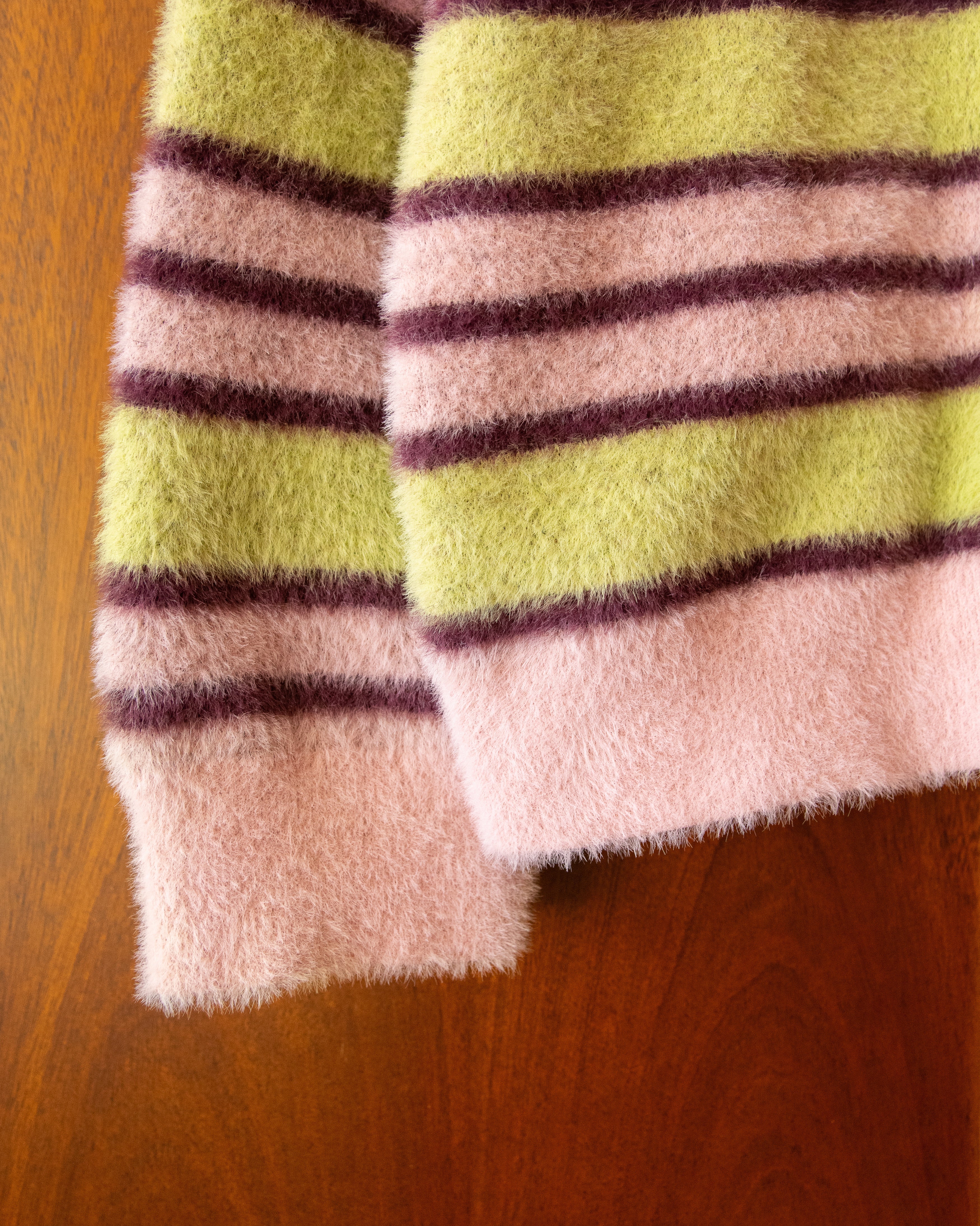 SHAGGY KNITTED SWEATER