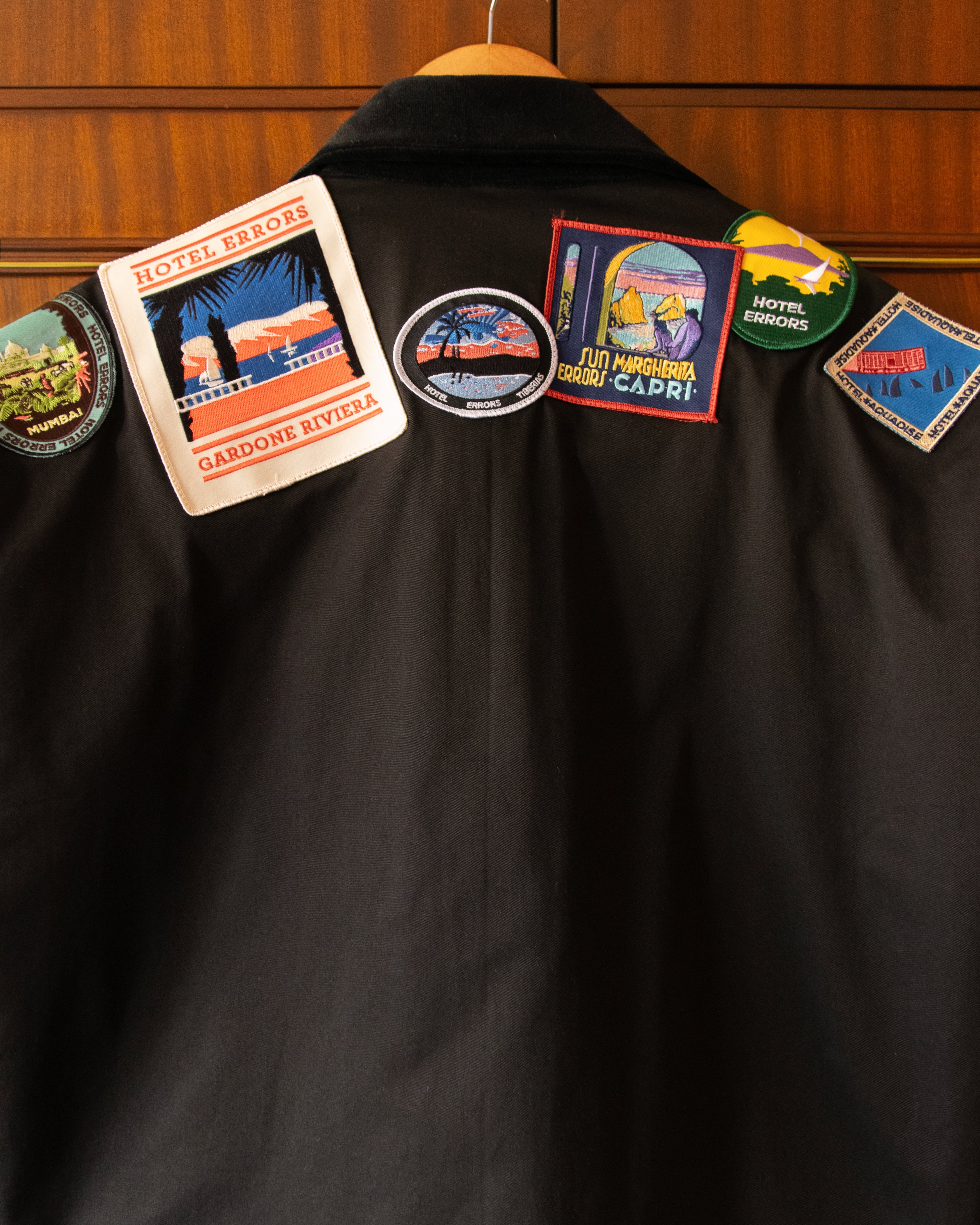 HOTEL ERRORS PATCH JACKET IN BLACK