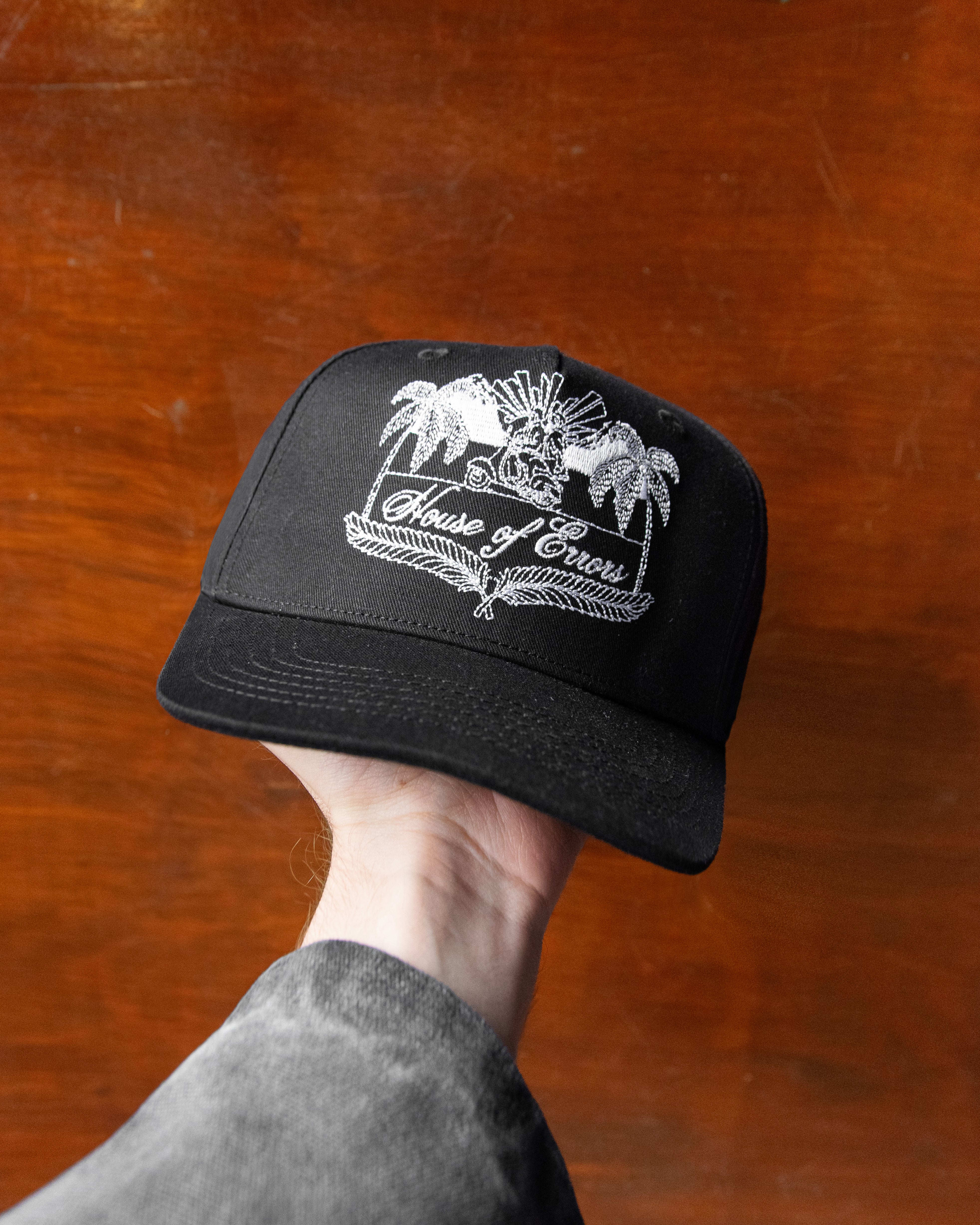 CREST CAP