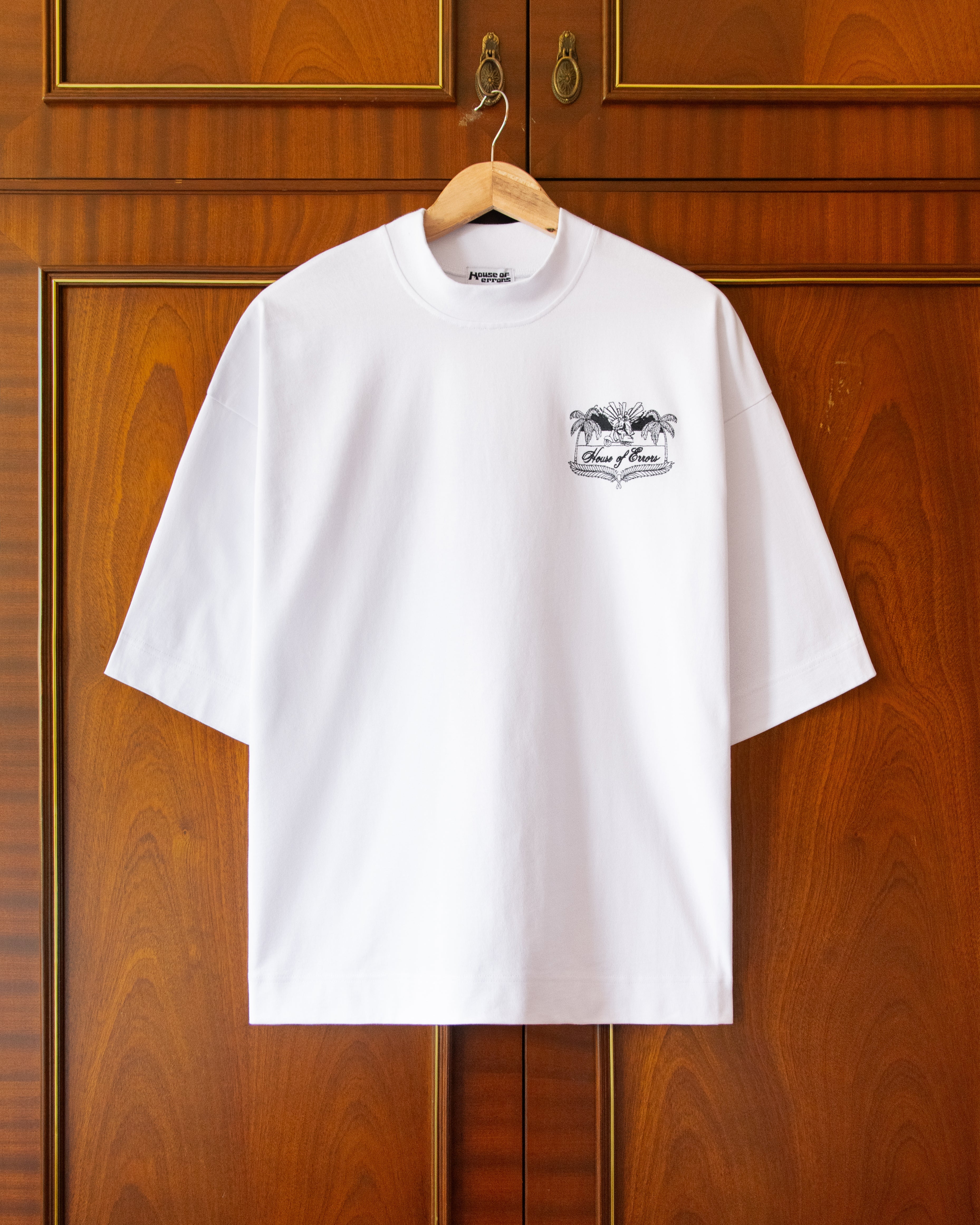 HEAVYWEIGHT CREST TEE