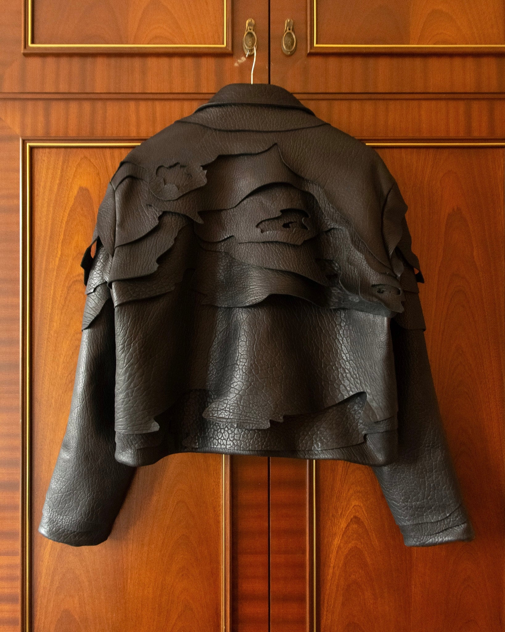 BLACK LEATHER TOPO JACKET