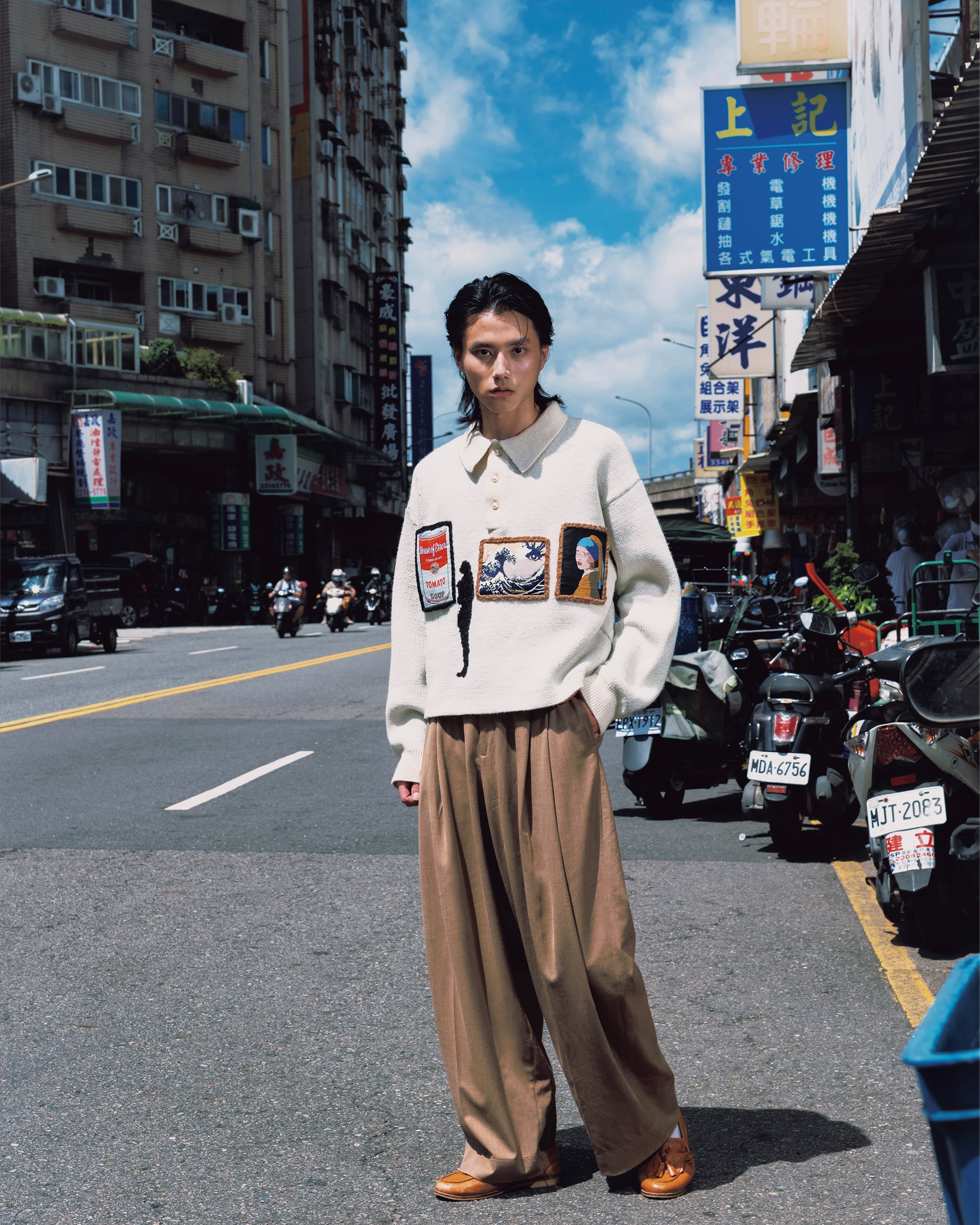 KNITTED GALLERY SWEATER