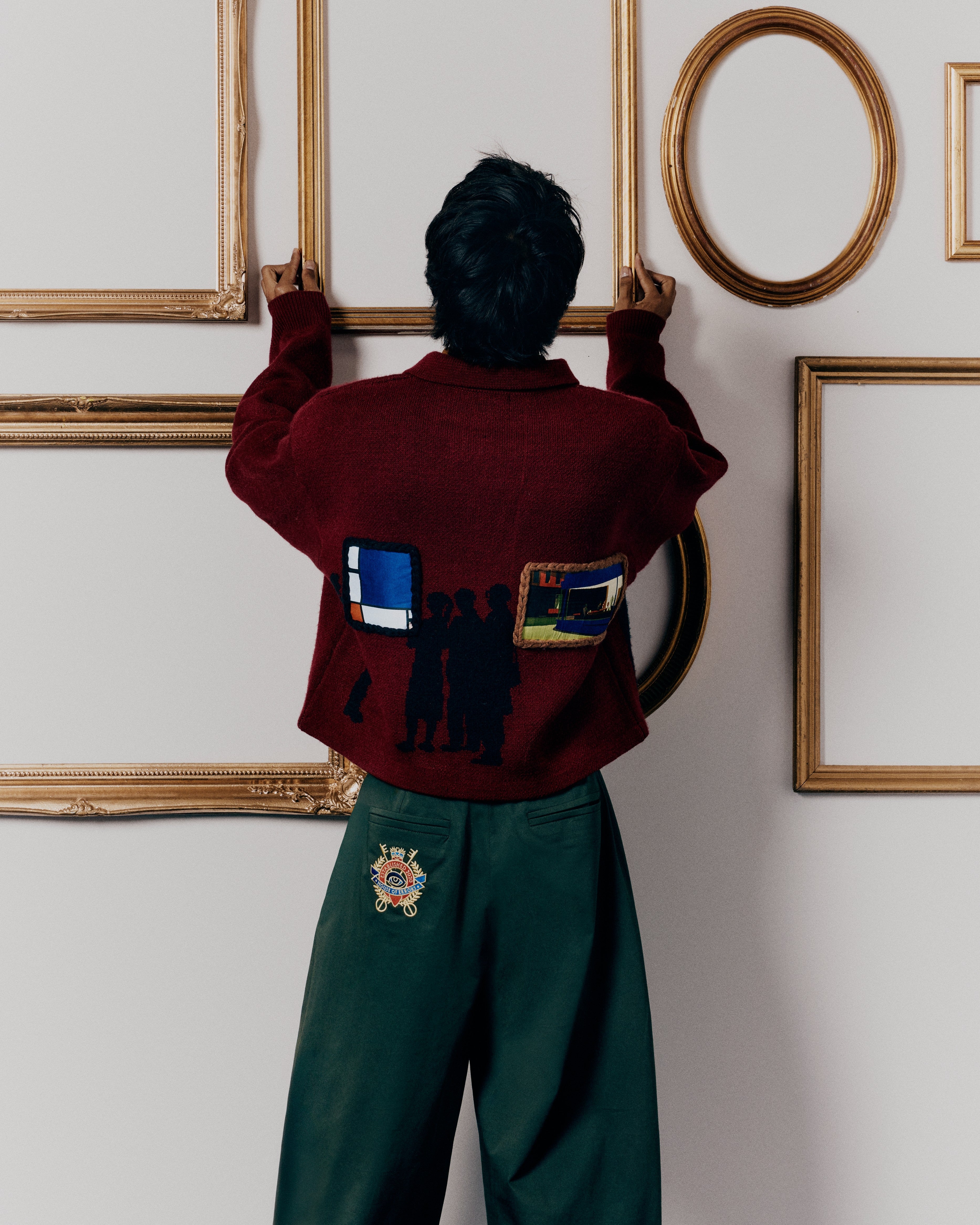 KNITTED GALLERY SWEATER IN BURGUNDY