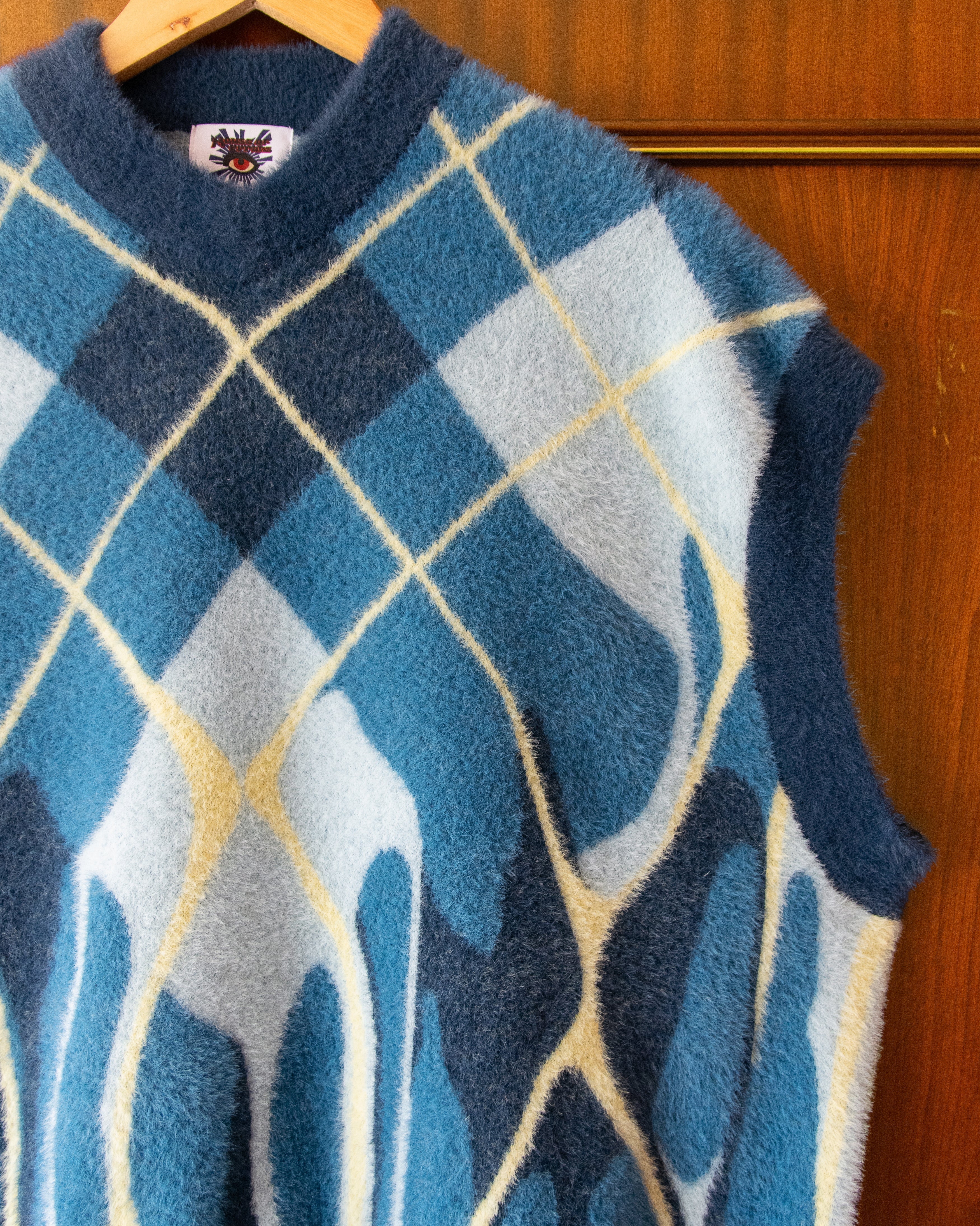 SHAGGY KNITTED SWEATER VEST