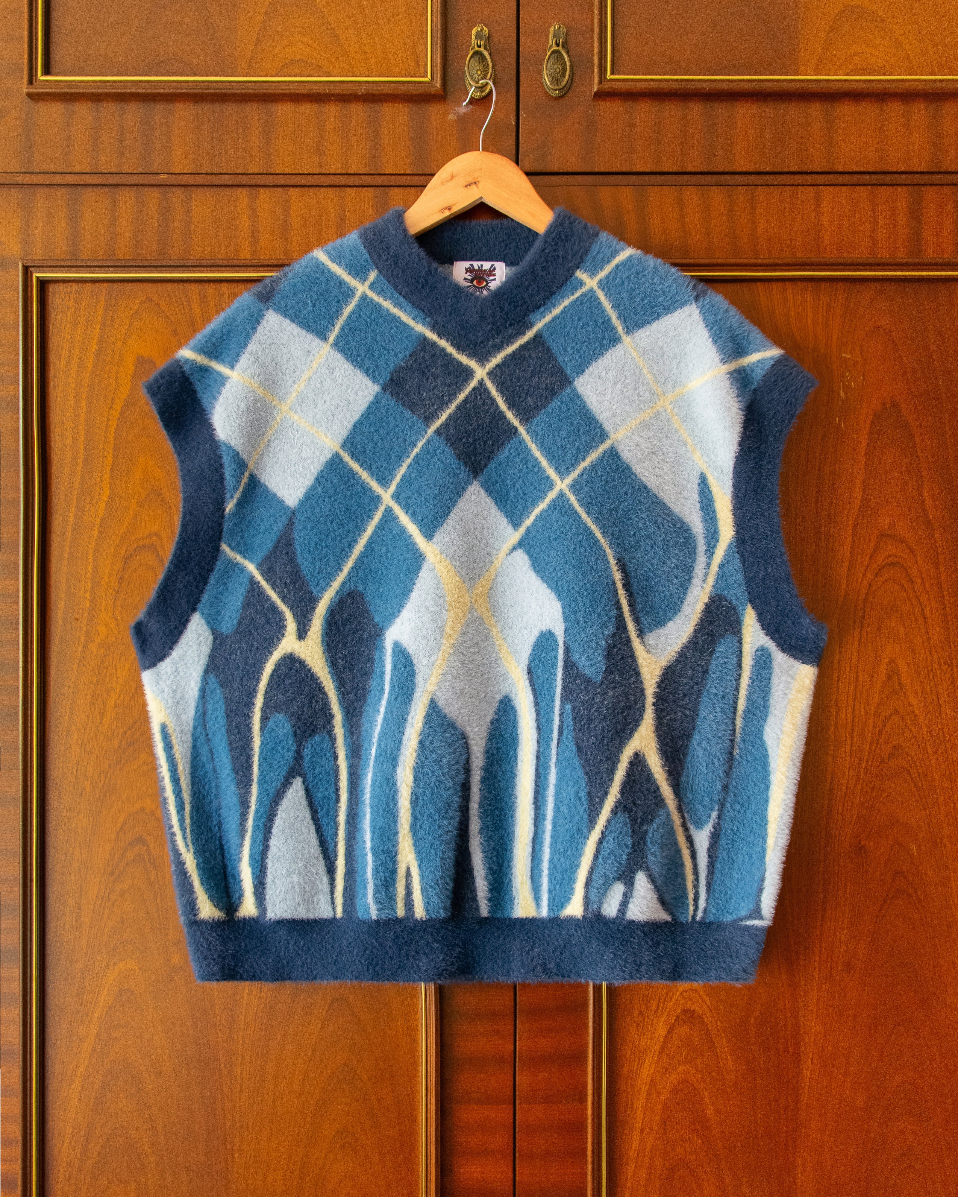 SHAGGY KNITTED SWEATER VEST