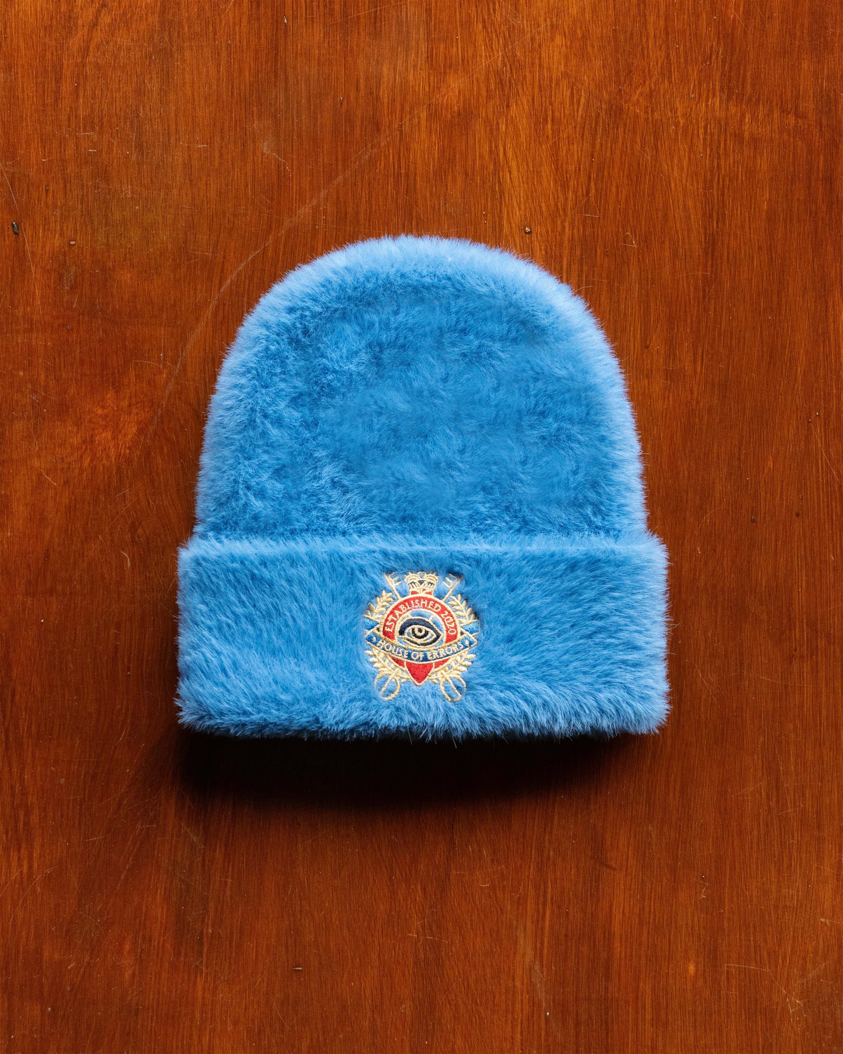 SHAGGY CROWN BEANIE IN BLUE