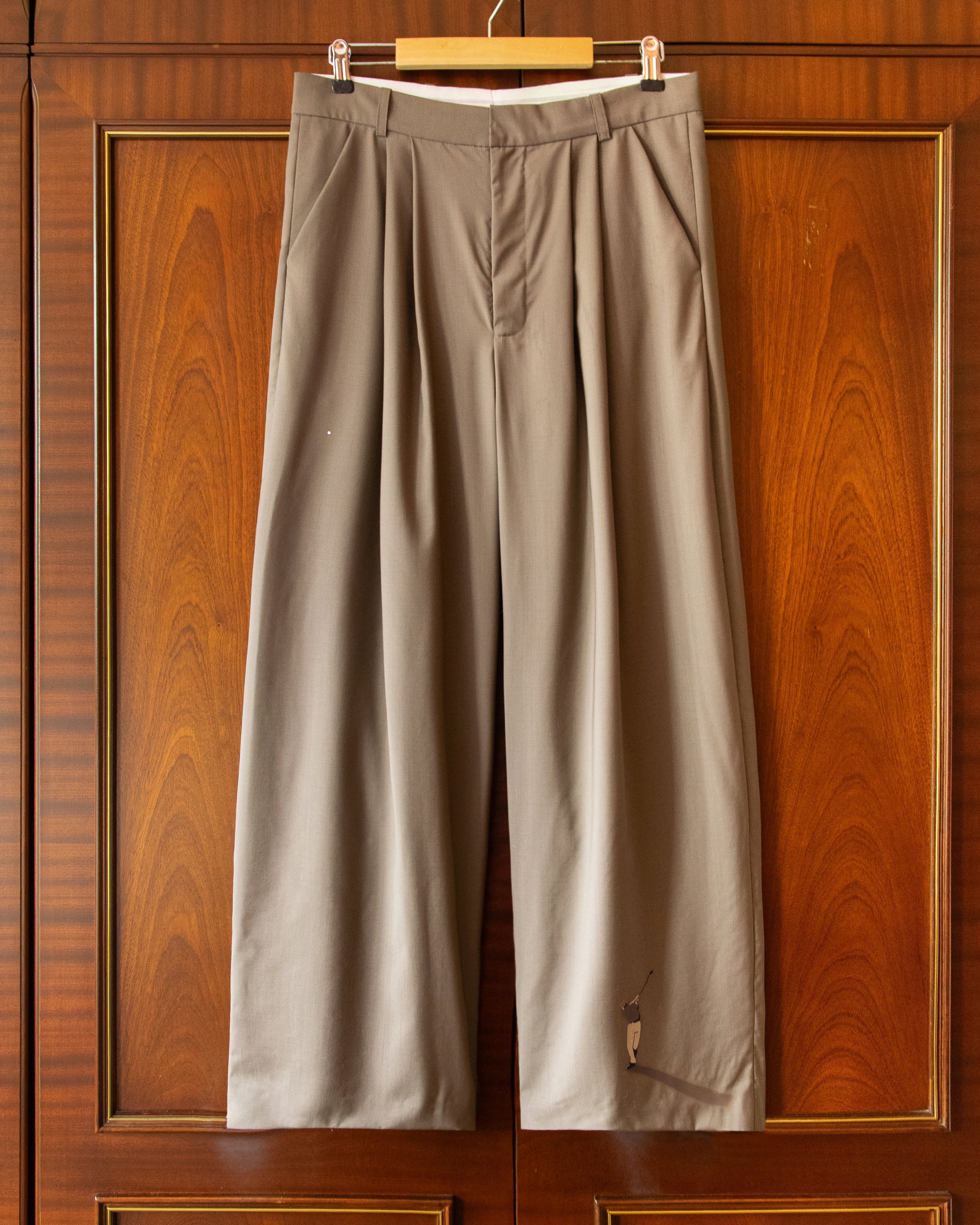 WOOL PLEATED GOLFER TROUSERS