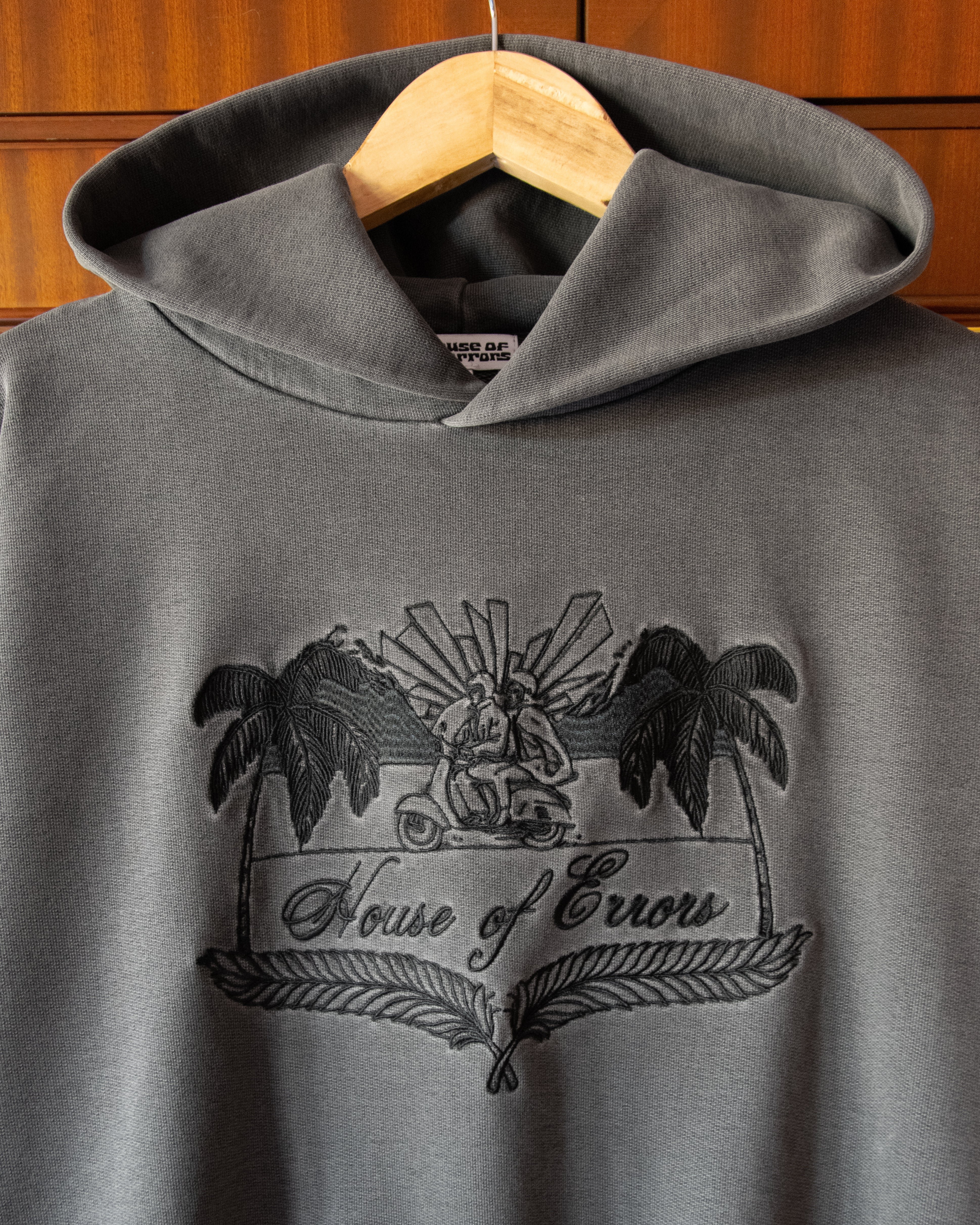CREST HOODIE IN SABLE