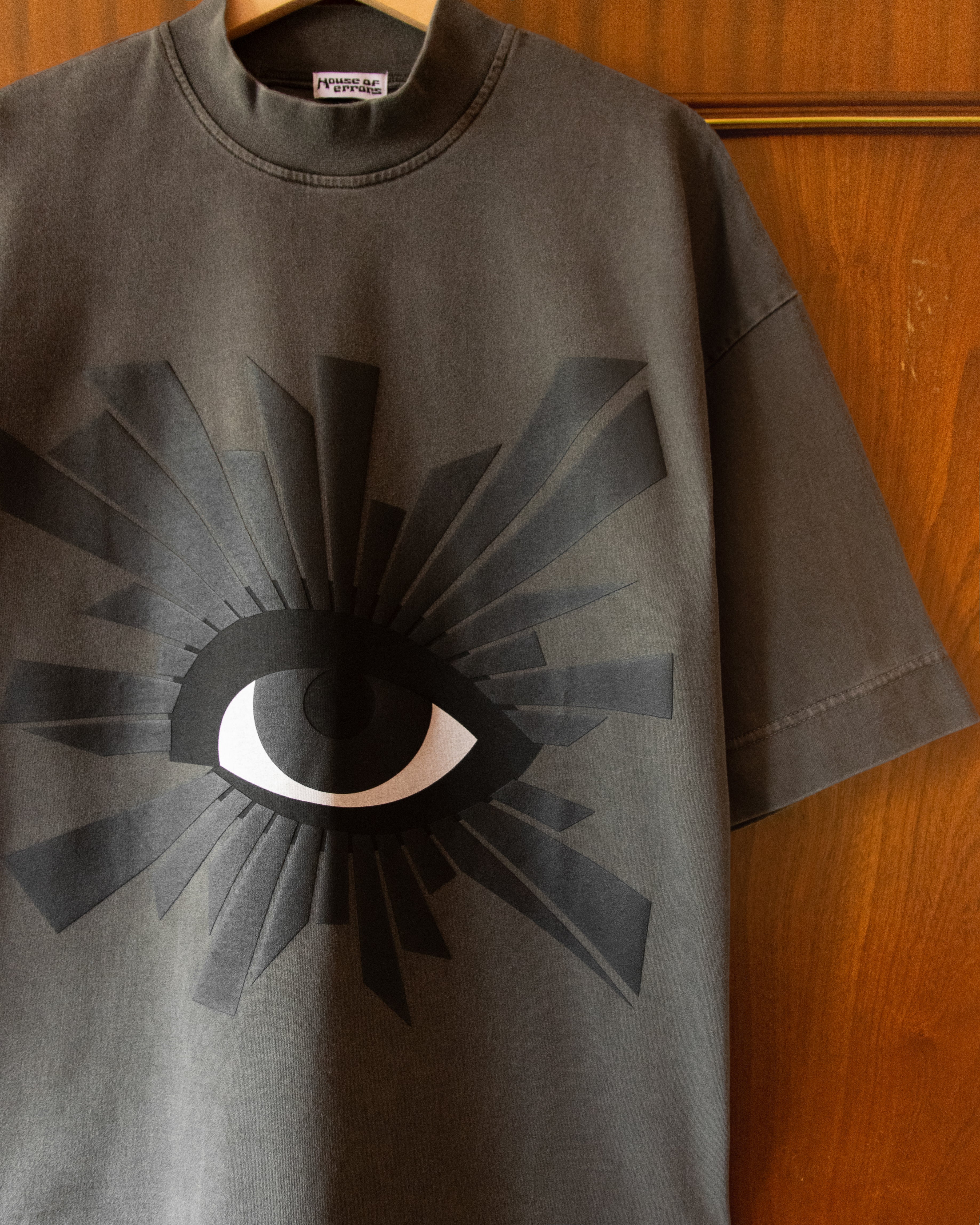ALL-SEEING HEAVYWEIGHT TEE IN SABLE