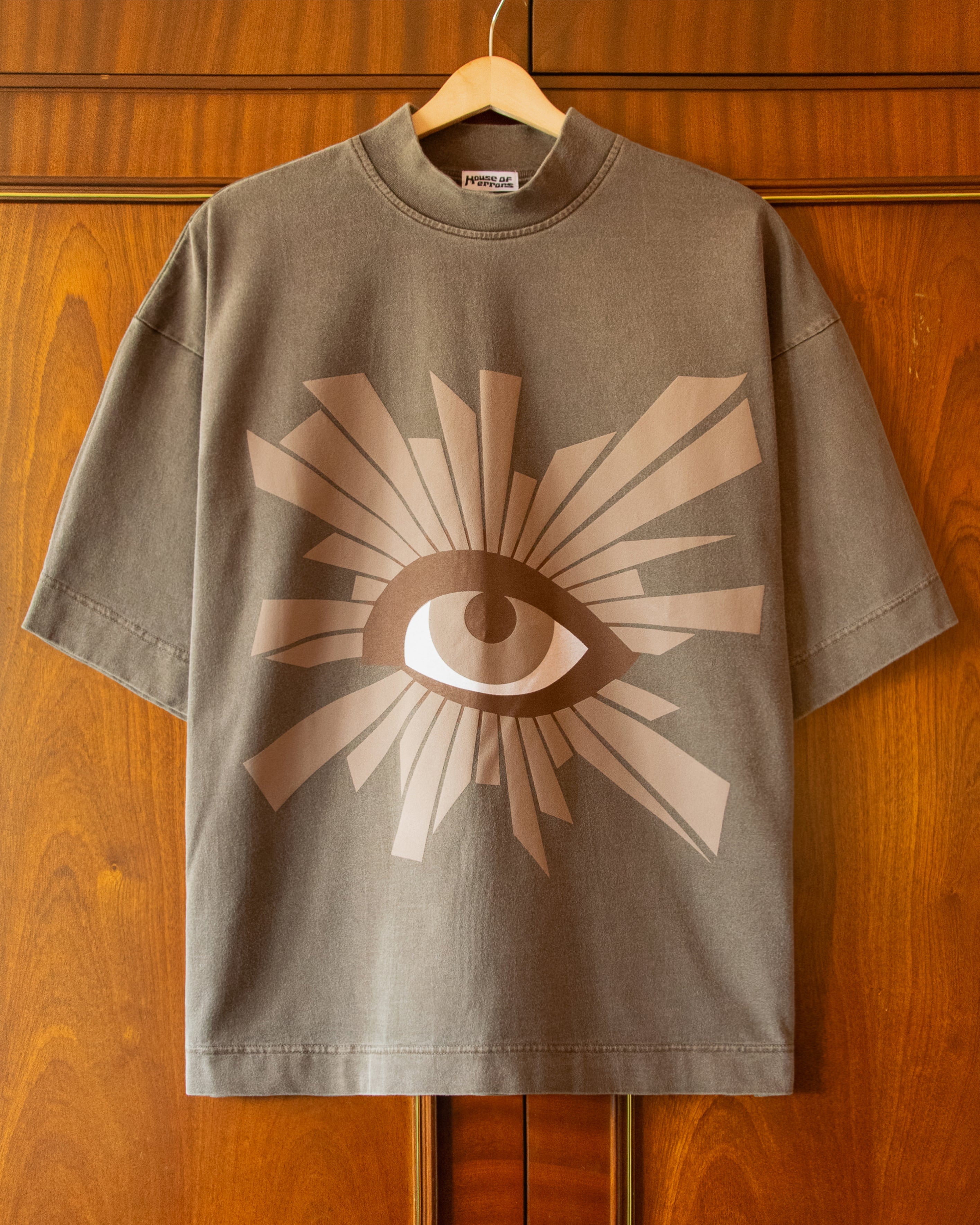 ALL-SEEING HEAVYWEIGHT TEE IN SILT